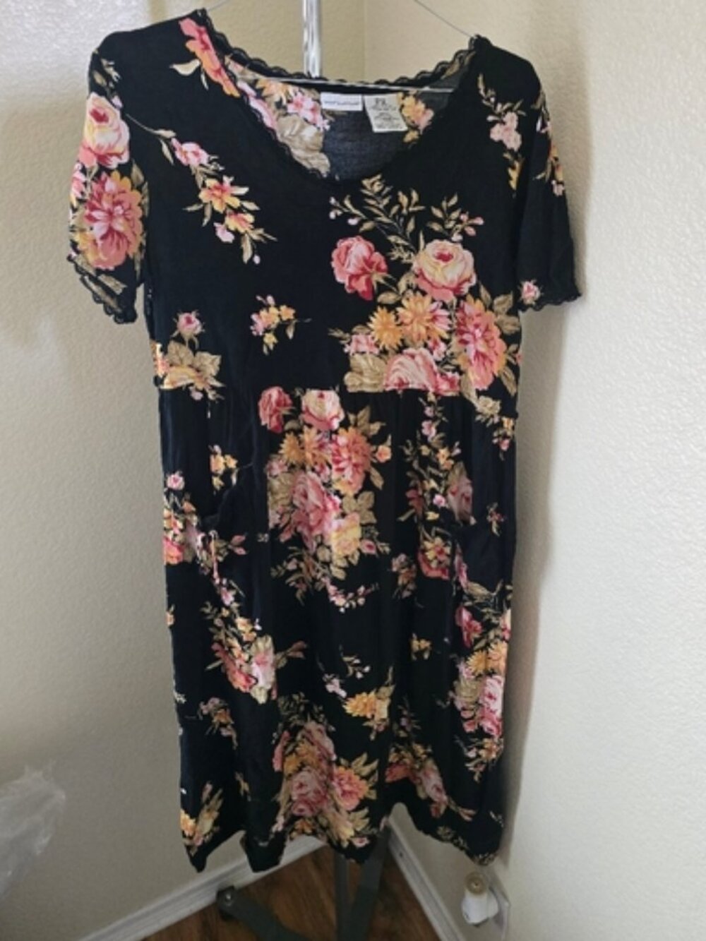 White Stag Short Sleeve Maxi Dress With Pockets